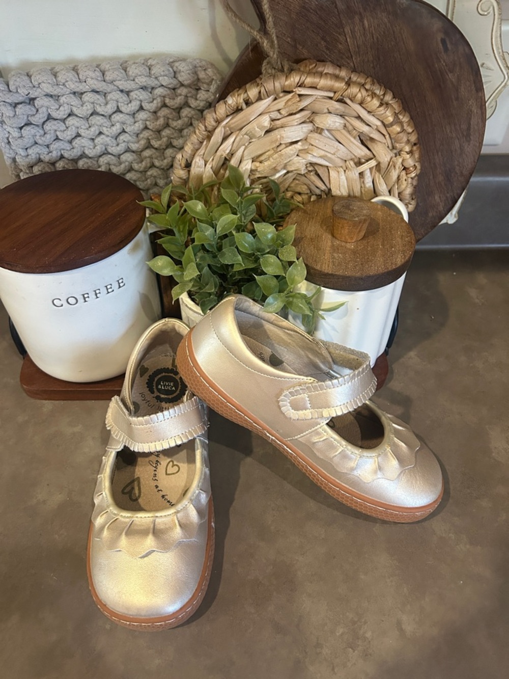 Livie & Luca Metallic Champagne Mary Jane Shoes Sz 1